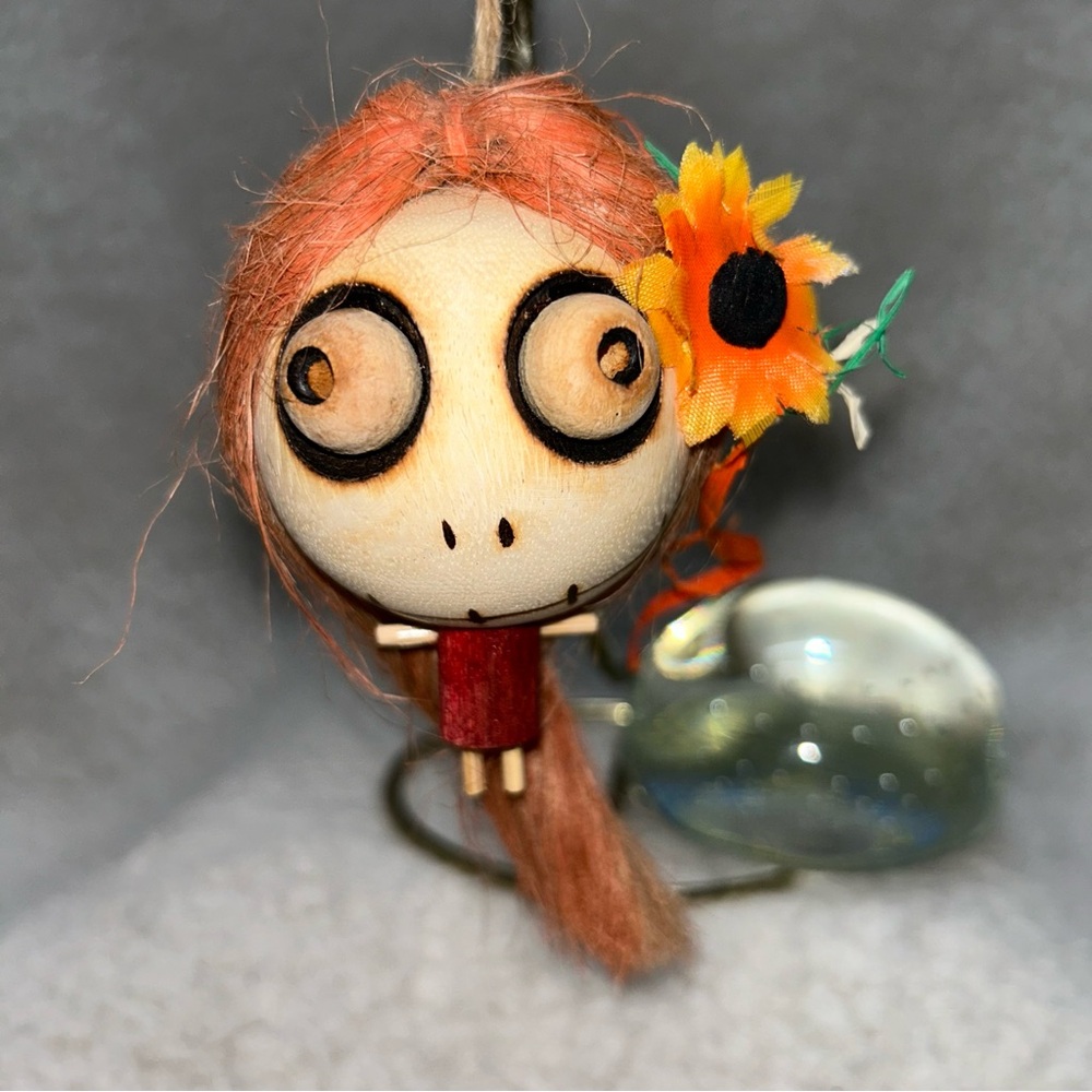 Pier 1 halloween ornament girl with sunflower Crazy Heads 4.5" halloween tree - Picture 10 of 10
